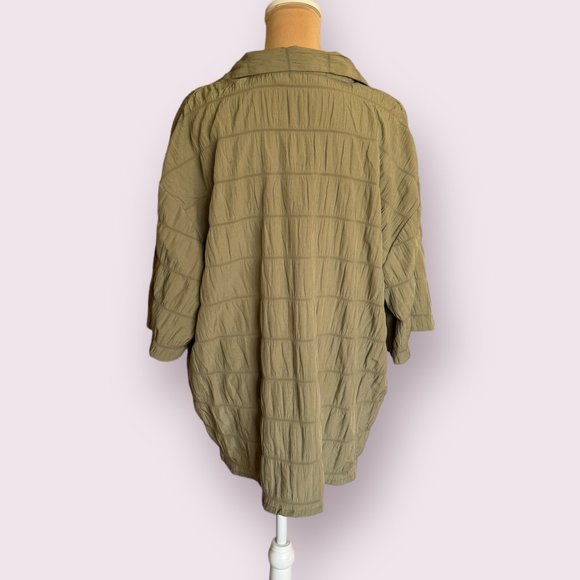 ASOS | Men’s | COLLUSION Textured Relaxed Short Sleeve Shirt in Khaki | Size: L - Picture 2 of 9